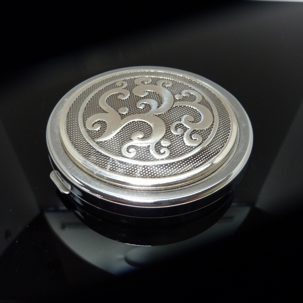 Brighton 2-Sided Mirror Compact 3” Diameter Silver